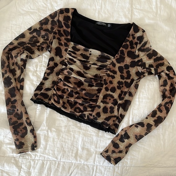 Nasty Gal 🐆 Sheer Long Sleeve Leopard cult top ⚡️ - Picture 2 of 7